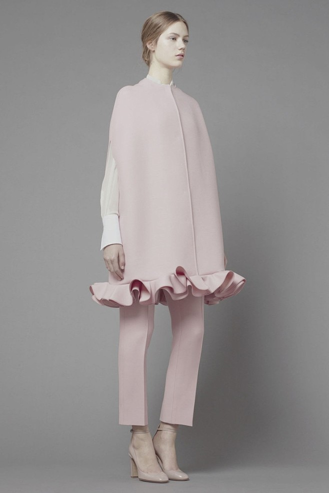 VALENTINO PRE-FALL 2...