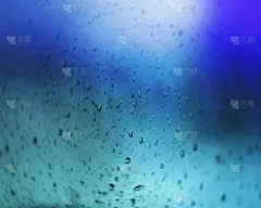 动态水滴在绿松石光