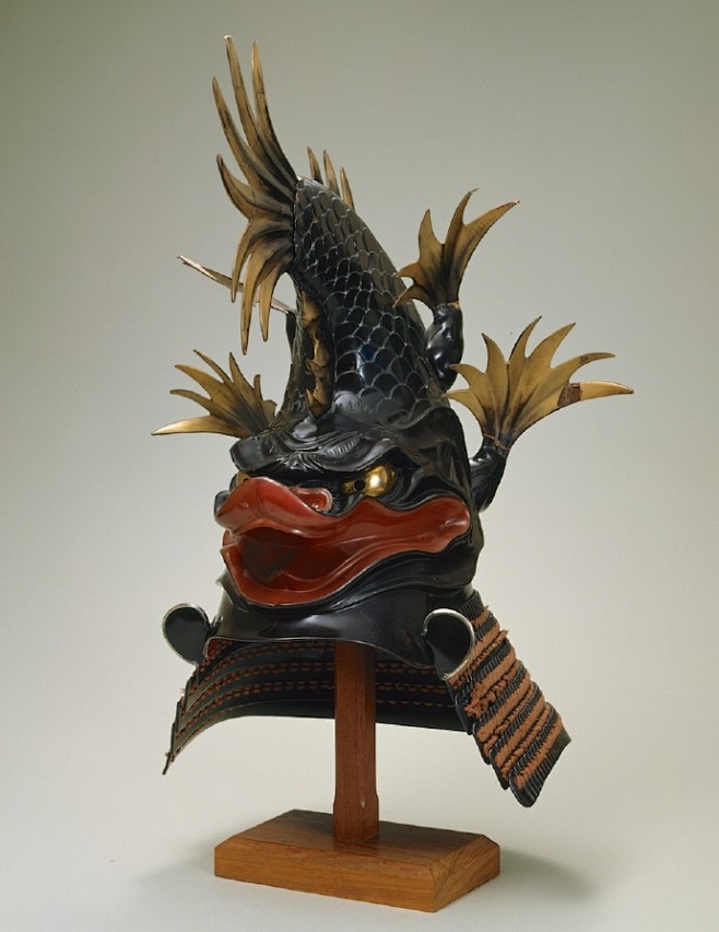 一组海鲜主题的江户时代武士头盔。
由于类...