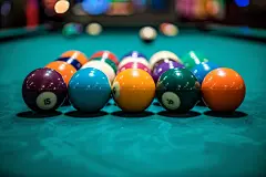 台球室干净的彩色台球摄影图片