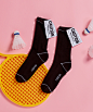 로라로라(ROLAROLA) (ETC-014)CAUTION LABEL SOCKS BLACK