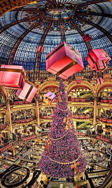 "Galeries Lafayette"...