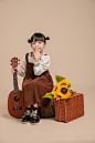 尤克里里郊游出行小女孩秋季儿童人物摄影图