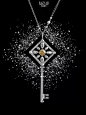 Tiffany & Co.蒂芙尼
Keys系列铂金镶钻万花筒钥匙项链