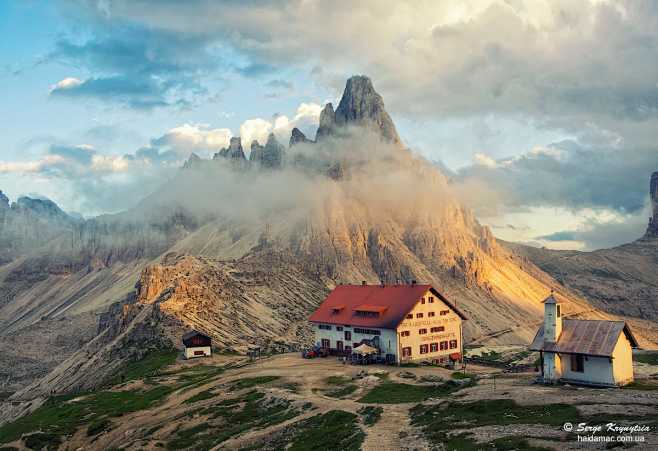 Locatelli Hut in sun...