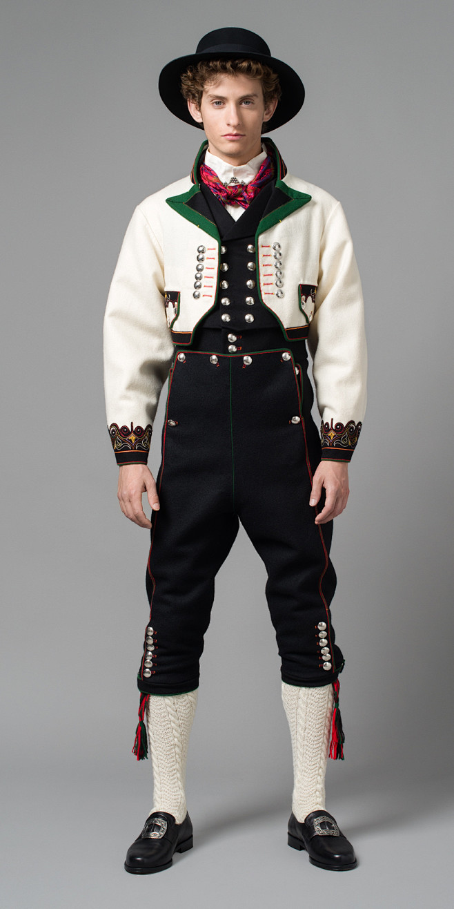 北欧挪威传统服饰参考（178P）-古典-...