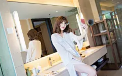 短发清纯性感美女壁纸桌面
