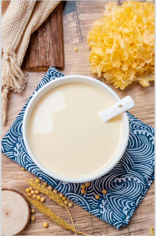 银耳豆浆早点图片