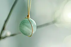 玉器翠绿玉图片摄影图
