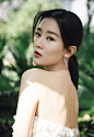 #乔欣 人间白天鹅# @乔欣Bridgette 今日份活动造型，白色长裙造型好美，高贵优雅，人间白天鹅～ ​​​​