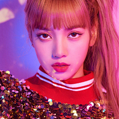 旧廊采集到BLACKPINK【粉墨】Lisa