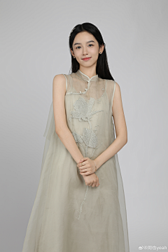 墨黛鱼采集到袖袍服饰