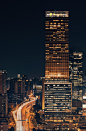 Jing An Shangri-La.

其实我是为了数毛的时候看看壕们在干啥