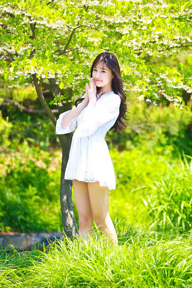 崔瑟琪的白色可爱连衣裙