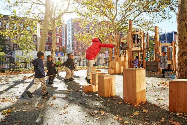 活跃的公共城市儿童及屋顶空间 / SCA...