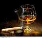 高清红酒杯和边上的雪茄 _地产配图   _奢侈品_T202169 