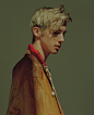 troye-sivan-portrait-2-james-caruthers.jpg (1951×2405)