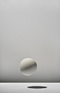 影棚拍摄,球体,半空中,摄影,白色背景_148173996_White ball with white background_创意图片_Getty Images China