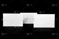 厚纸板名片，空白的copyspace，黑色