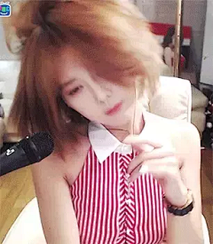女主播gif动态图片_女主播GIF素材_女主播表情包-51GIF