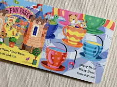 英文原版 趣味公园 Fun park 小熊很忙抽拉机关操作书 扫码音频-淘宝网