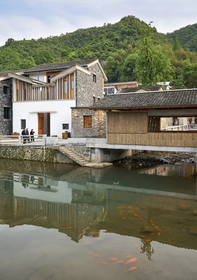 中国唯一获普利兹克建筑奖的王澍，在杭州富...