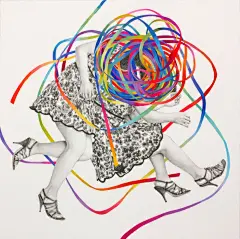  【日本插画师Naomi Okubo大久保如彌插画作品欣赏】
Naomi Okubo这位出生于日本东京的80后女画家完全颠覆艺术传统，在她的画作中你看不到画面人物的眼睛，就连人物的脸庞也是“犹抱琵琶半遮面”，更有甚者，短发的少女的面孔在画面连同头部被彻底略去了，在亦真亦幻的场景中，不露容颜，更像是在彩色的梦中。她的画作有着缤纷的色彩和缤纷的想象。