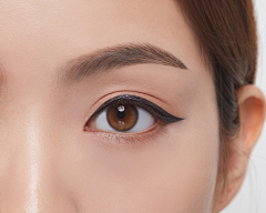 *夏*采集到Eyeliner