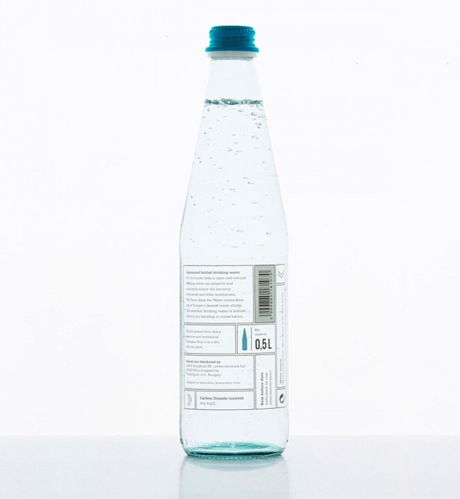 PANTA AQUA自然纯净的瓶装水包装...