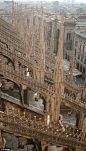 Les escaliers les plus effrayants et les plus raides au monde Marches étroites du Duomo de Milan, Italie