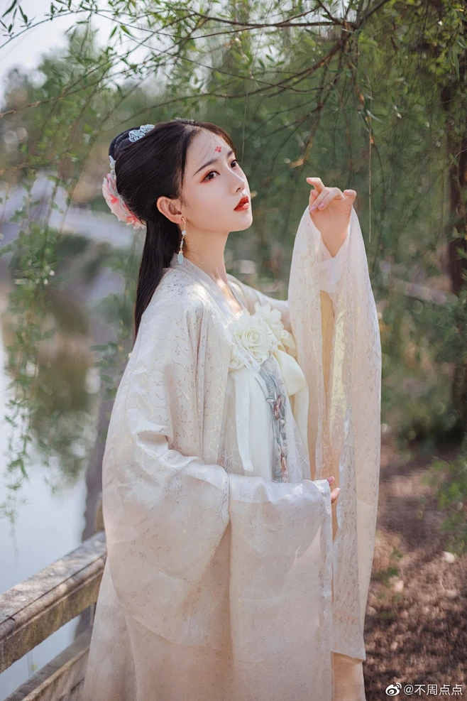 汉服唐裳-花瓣网