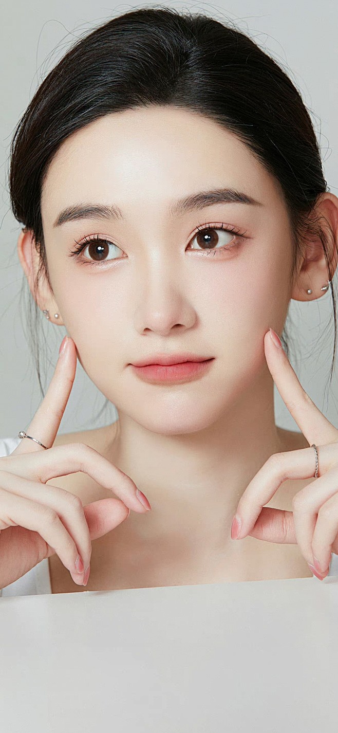 纯白
采集@别致的七
cr：曼仔
