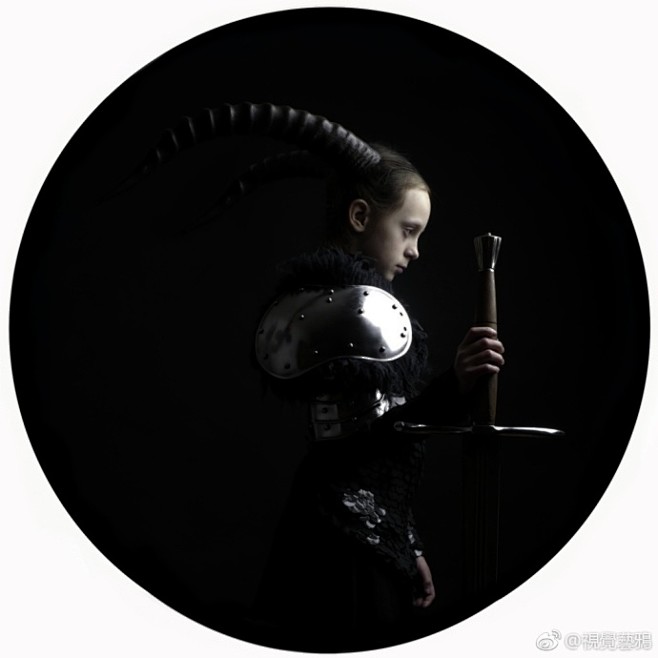 失落的童年 Justyna Neryng...