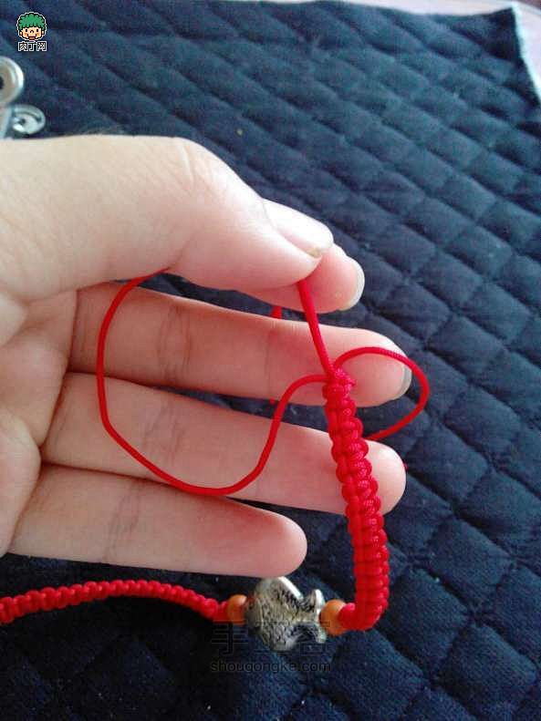 红绳手链的编法大全之细红绳手链编法图解