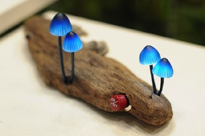 枯木上的蘑菇LED小夜灯“Mushroo...