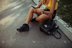 你愿意和我一起滚吗?
