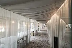 SEEHOF酒店: 一座花园建筑 SEEHOF – a garden architecture / noa* :   noa *：Seehof酒店坐落于意大利布雷萨诺内（Bressanone）附近的纳兹-夏韦斯（Naz-Sciaves）村庄的高原上，旁边是一个名为Flötscher Weiher的天然湖泊。 noa *：The Hotel Seehof is located on a high plateau near the village of Natz- Sch...