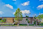 设计公司:Yamazaki Kentaro Design Workshop
设计风格: 其他风格..
项目面积: 500-1000平米
工程造价: 50-100万
项目地址:日本
设计说明:
Gymin Shokudo位于日本冲绳系满市的，这个一个由本地石头堆砌而成的建筑，室内区域的建筑从地面抬高，与下沉式的庭院平衡了空间布局。基于冲绳炎热的天气，餐厅设计师采用了单版屋顶设计。室内依然是质朴原始的石头墙面，展现出朴素的纹理。浅色的原木地板和简洁的原木家具线条简单，与自然的石头墙面正好形成对比，却又那么和谐