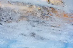 抽象的冷冻水。冬季背景