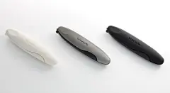 brillo 85030-85032 Portable Toothbrush | PRODUCT | METAPHYS : brilloとは、スペイン語で「ツルツル」の意味。食べたらすぐに歯を磨くということは、予防医学的にとても大切なことです。もうすでに習慣にされている方も多いけれど、歯ブラシにまでこだわっている方はまだまだ少ないのではないでしょうか。brilloはコンパクトな折り畳み式ですが、そのカタチには、使い方を検証した、たくさんの「行為のデザイン」が詰まっています。