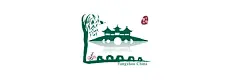 设计解读：以“烟花三月”的深远意境为主题元素。
LOGO释义：以扬州标志性建筑五亭桥为主体，杨柳、古城墙、仙鹤、月亮、桃花等构成。标识外形简洁、典雅大方、寓意深刻，一条美丽的风景线，将扬州“人文、生态、宜居”的城市特质活龙活现的表达出来，整个图案动静结合，通过各类元素的组合，充分表达了桃红柳绿的烟花三月美景。以及“骑鹤上扬州”、“天下三分明月夜，二分无赖是扬州”的深远意境。