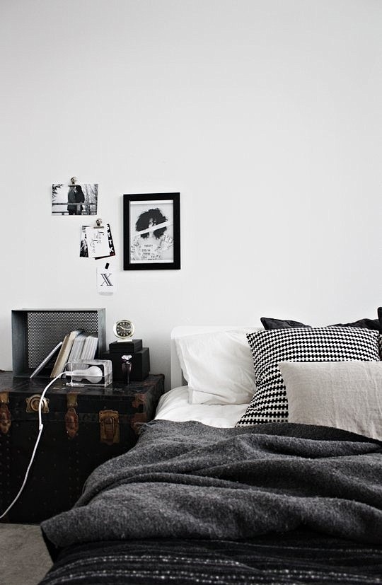 Bedroom in black & w...