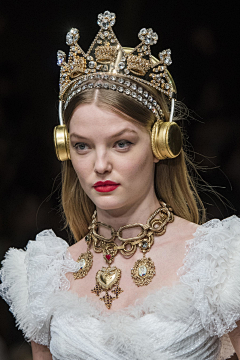三天er采集到Dolce&Gabbana2019年春夏高级成衣时装发布