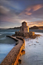  城堡迈索尼塞尼亚，伯罗奔尼撒半岛，希腊，一个村庄 。