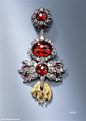 1749德国王室：对镁铝榴石、铁铝石榴石318明亮切割钻石黄金的金羊毛勋章，银和珐琅。