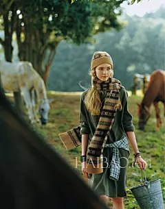 【图】贺岁大片“马”上开演！时尚杂志大赏之马年特辑：霸气飒爽、马力全开共奔腾；脱俗灵动、马不停蹄送祝福！_第5页_时尚杂志大赏_海报时尚网