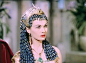 补：《Caesar and Cleopatra》1945，萧伯纳担纲编剧，费雯丽版的埃及艳后，截然不同于泰勒版、克劳黛版，以及其他各种女星版（演绎过这一角色的女星很多多，我还看了些喜剧版和成人版），这一版根本是费雯丽的本色出演，115礼包码：5lbat0l4ck59