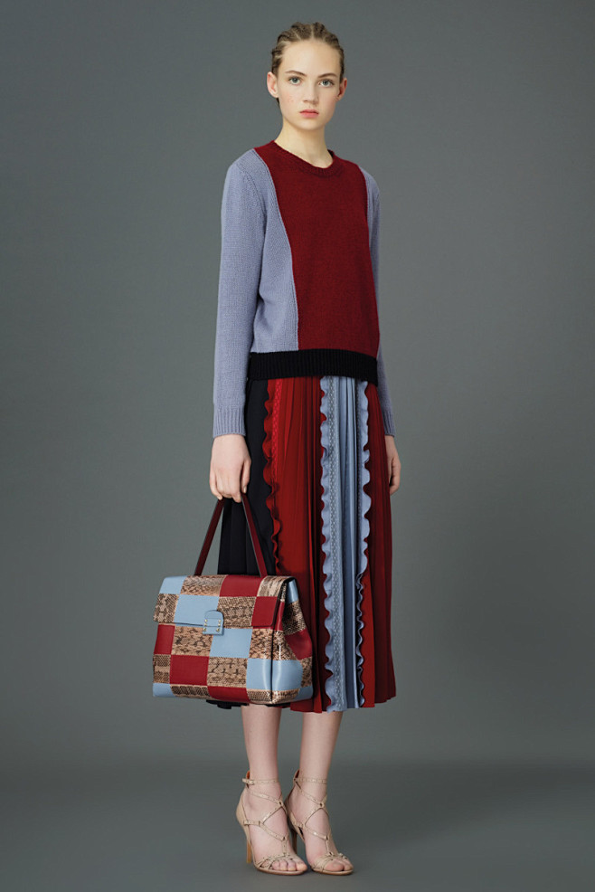 Valentino Pre-Fall 2...