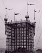 瑞典首都斯德哥尔摩的电话塔，从1897~1913年大约连接了5000条电话线，1913年功能因电话网络转到地下而废除，感觉相当魔幻 ​​​​