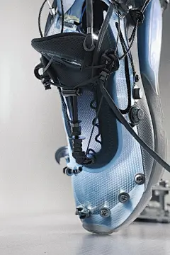 青年艺术家薛熳打造《SNEAKER LIGHT》Air Max Day 球鞋灯具系列 – NOWRE现客